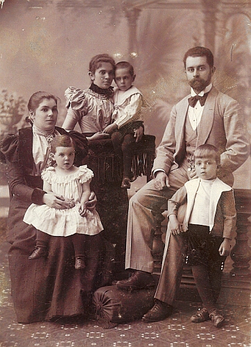 Lopatnikoff family